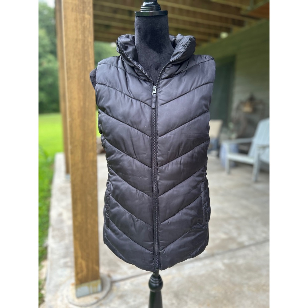 SO Puffer Vest Women XL Black Quilted Zip Front Sleeveless Layering Jacket